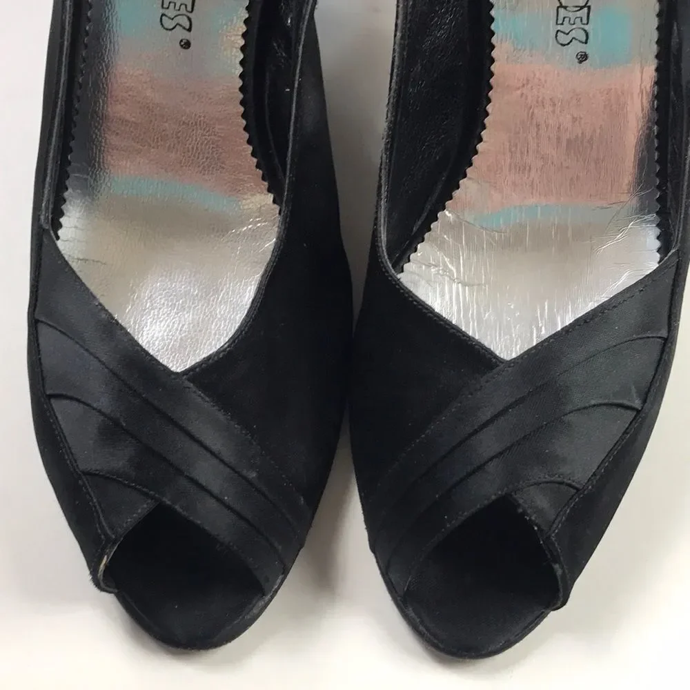 Black Silk Kitten Heels by Red Cross Made In Italy Shoes Size 7